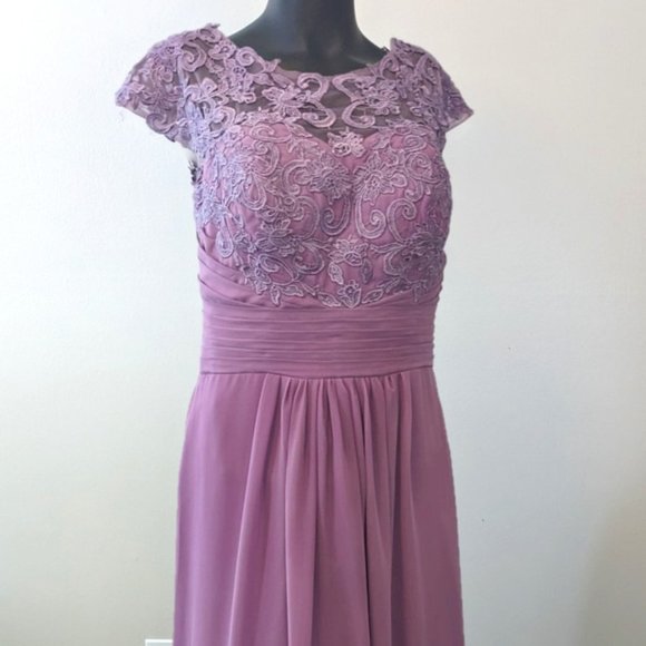 Dresses & Skirts - Size 14 Woman Lavender gown Mother of the Bride, spring, summer, cruise wear.